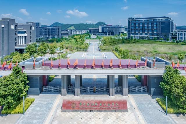 物业费省下几十万，广西这所高校迎来新物业